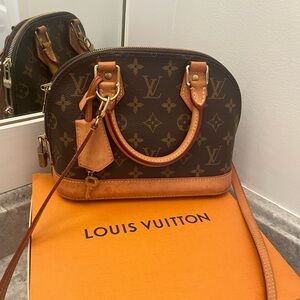 Louis Vuitton alma bb